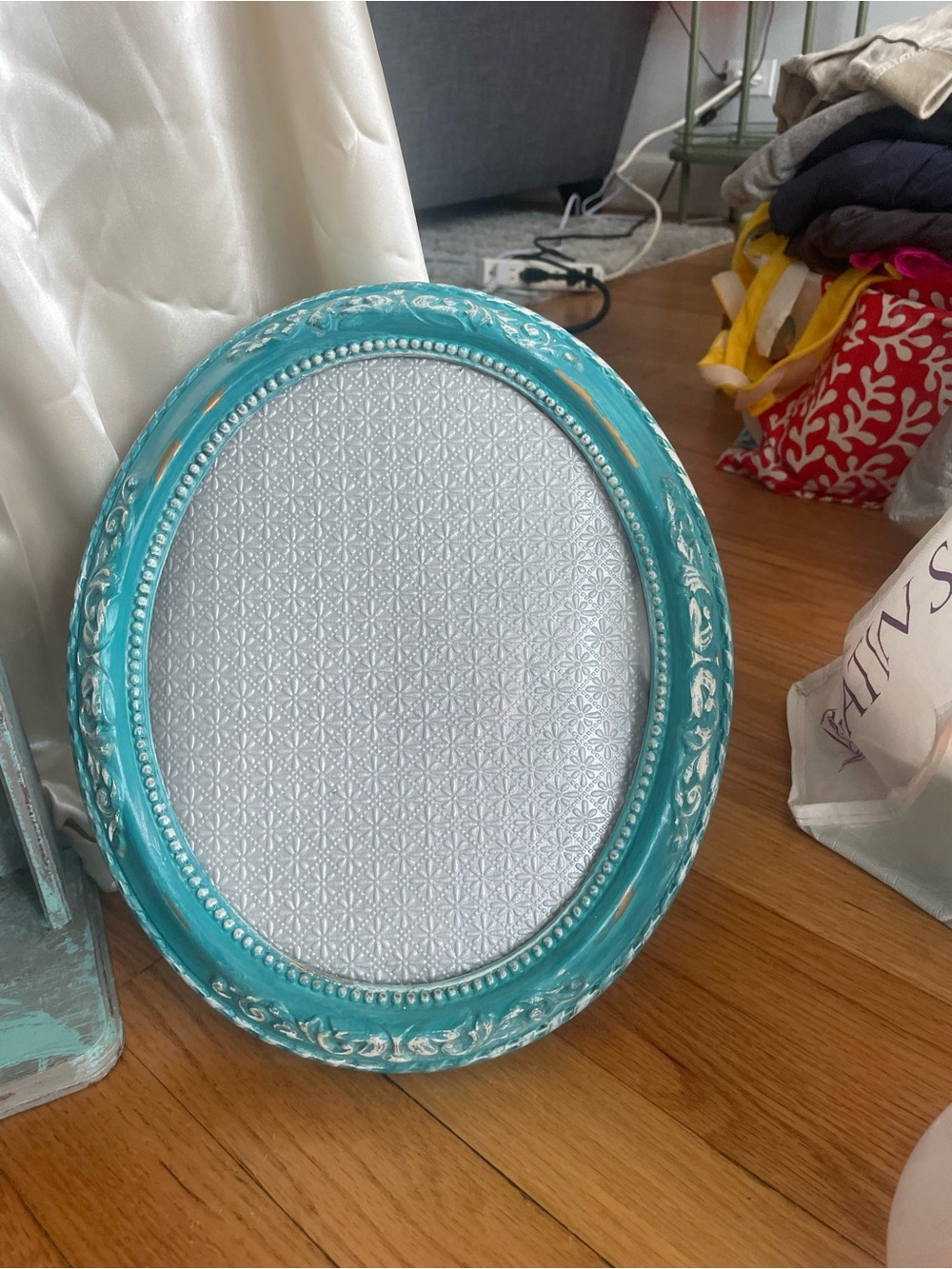 Ornate Oval Decorative Frame in Turquoise
